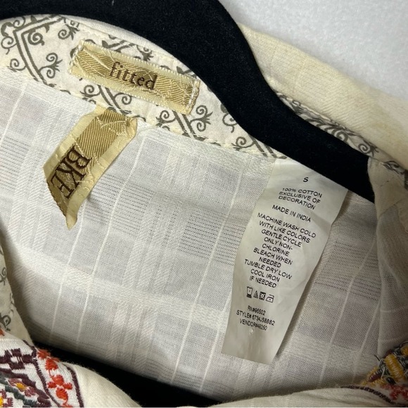 BKE / cream red western style boho printed button up shirt / S - Picture 5 of 7